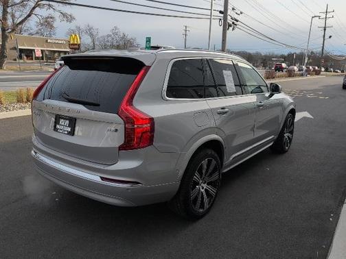 2024 Volvo XC90 B5 Plus Bright Theme