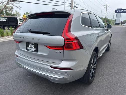 2022 Volvo XC60 B5 Inscription