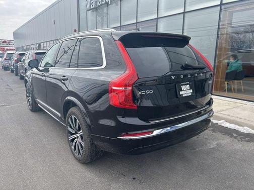 2023 Volvo XC90 B6 Plus 7-Seater