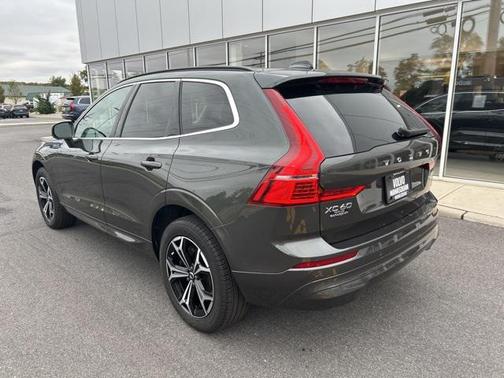 2022 Volvo XC60 B5 Momentum
