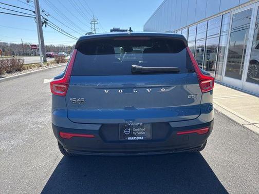 Fjord Blue Metallic 2025 Volvo XC40 B5 Plus Dark Theme