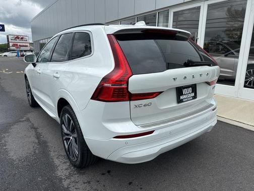 2022 Volvo XC60 Momentum