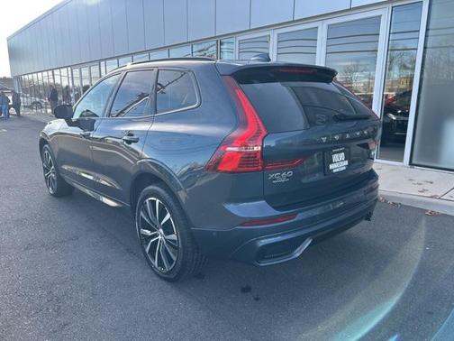 2025 Volvo XC60 B5 Plus