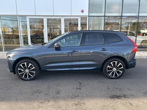 2025 Volvo XC60 B5 Plus