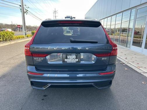 2025 Volvo XC60 B5 Plus