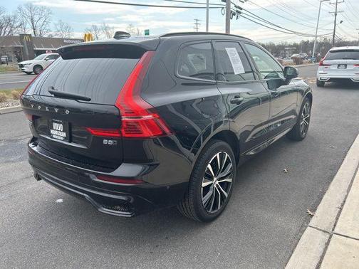 2025 Volvo XC60 B5 Plus