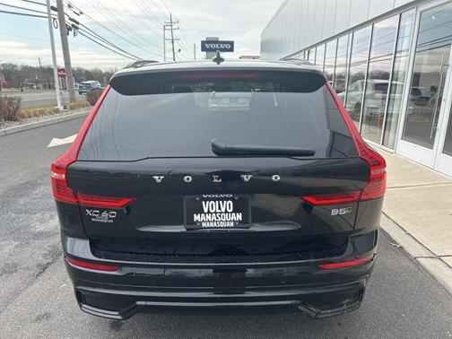 2025 Volvo XC60 B5 Plus