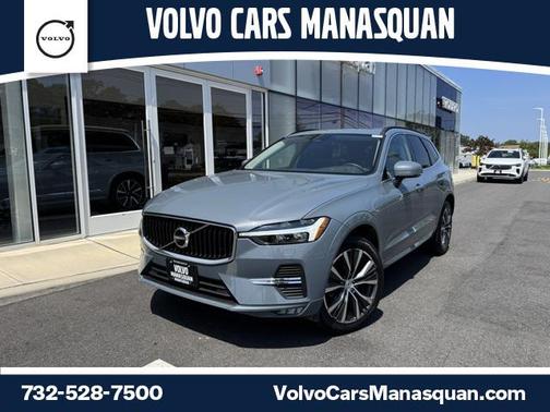 2022 Volvo XC60 B5 Momentum