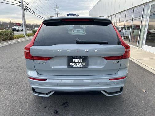 2025 Volvo XC60 B5 Plus