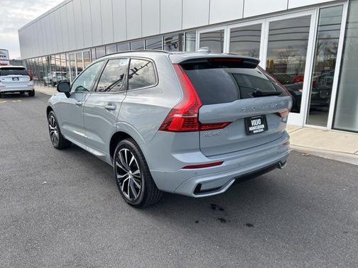 2025 Volvo XC60 B5 Plus