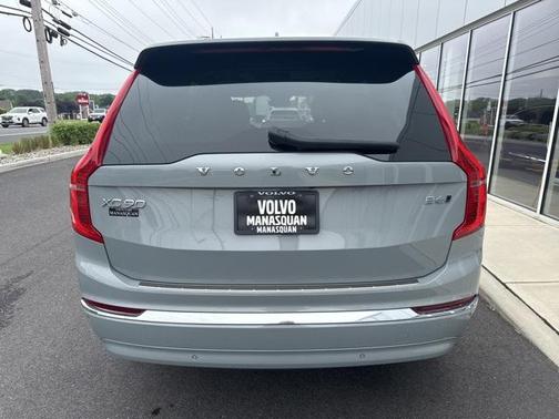 2024 Volvo XC90 B6 Plus Bright Theme 6-Seater