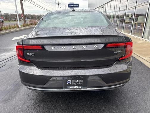 2022 Volvo S90 B6 Inscription