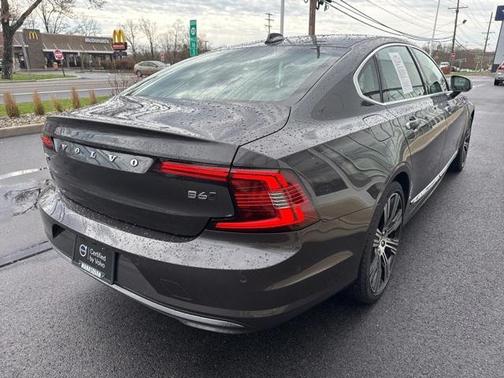 2022 Volvo S90 B6 Inscription