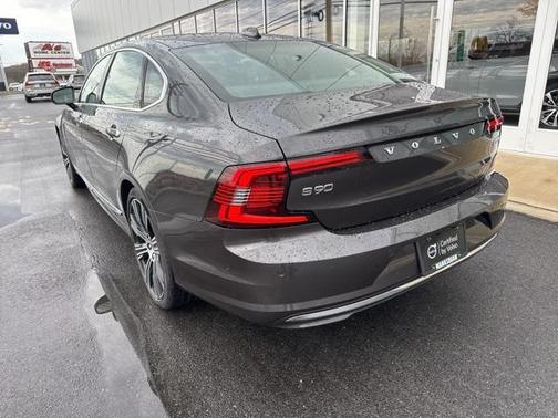 2022 Volvo S90 B6 Inscription