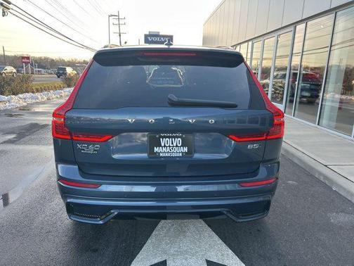 2025 Volvo XC60 B5 Plus