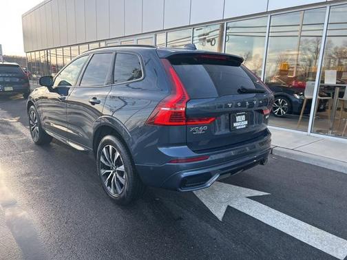 2025 Volvo XC60 B5 Plus