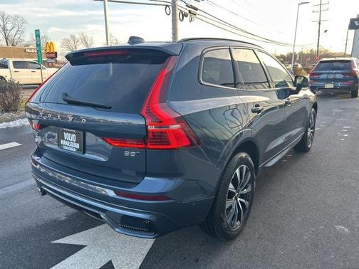 2025 Volvo XC60 B5 Plus