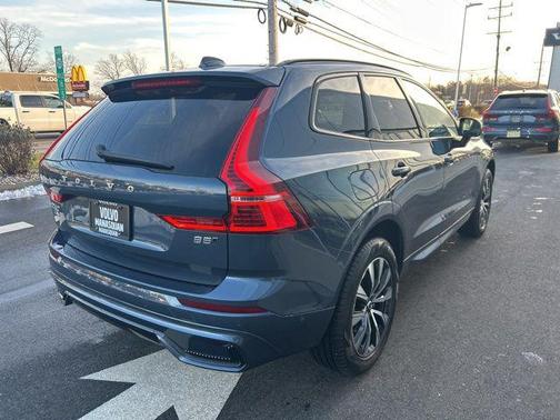 2025 Volvo XC60 B5 Plus