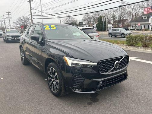 Onyx Black Metallic 2025 Volvo XC60 B5 Plus