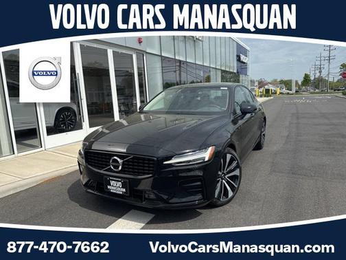 2022 Volvo S60 T5 Momentum