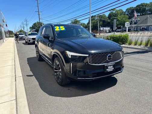 Onyx Black Metallic 2025 Volvo XC90 B6 Plus 7-Seater