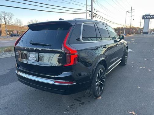 2025 Volvo XC90 B5 Plus 7-Seater