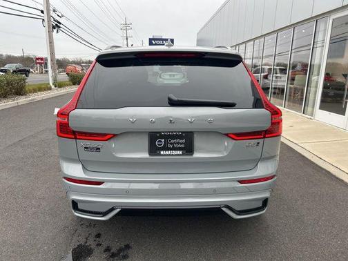 2025 Volvo XC60 B5 Plus