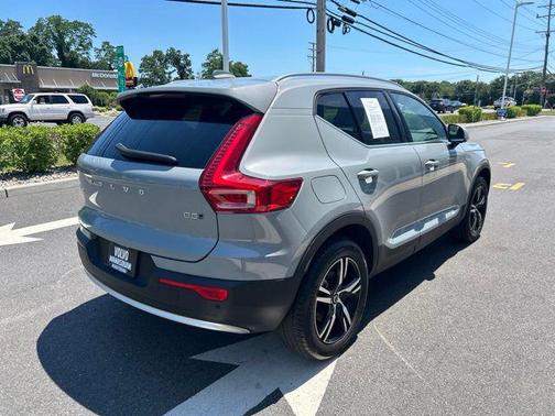 Vapour Grey Metallic 2025 Volvo XC40 B5 Core Bright Theme