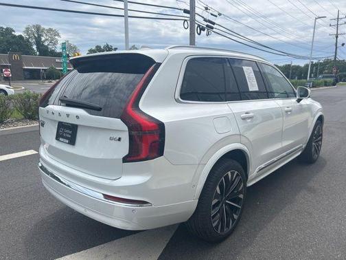 Crystal White Metallic 2025 Volvo XC90 B6 Plus 7-Seater