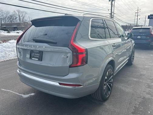 2025 Volvo XC90 B6 Plus 7-Seater