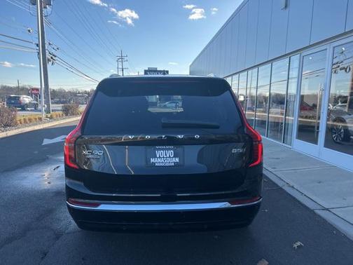 2025 Volvo XC90 B5 Plus 7-Seater