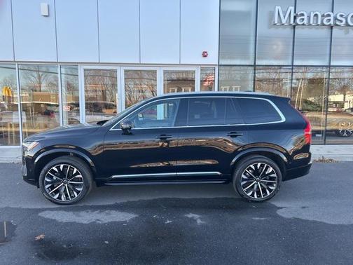 2025 Volvo XC90 B5 Plus 7-Seater