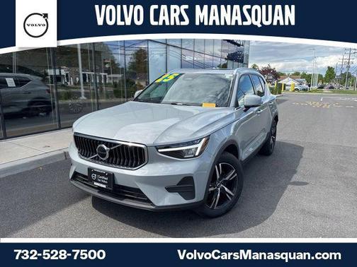 Vapour Grey Metallic 2025 Volvo XC40 B5 Core Bright Theme