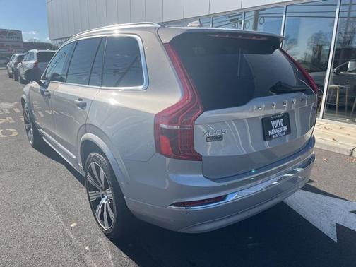 2024 Volvo XC90 B5 Plus Bright Theme