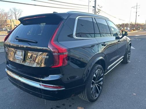 2025 Volvo XC90 B5 Plus 7-Seater