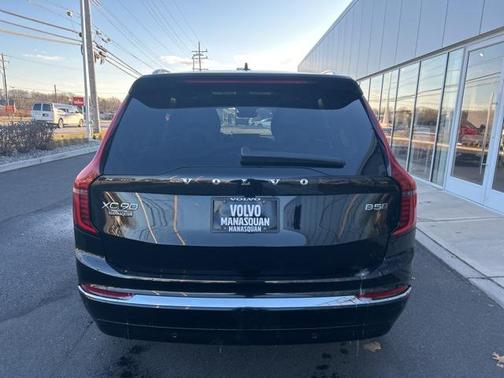2025 Volvo XC90 B5 Plus 7-Seater