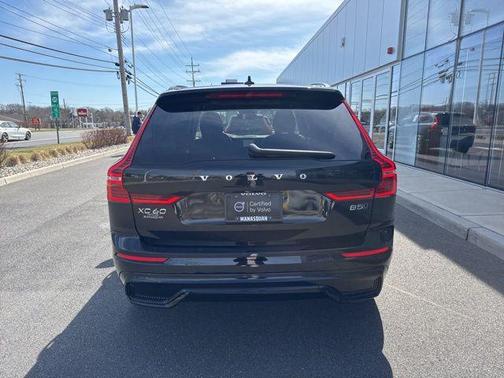 2025 Volvo XC60 B5 Plus