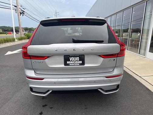 2025 Volvo XC60 Plus