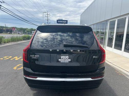 Onyx Black Metallic 2025 Volvo XC90 B6 Plus 7-Seater