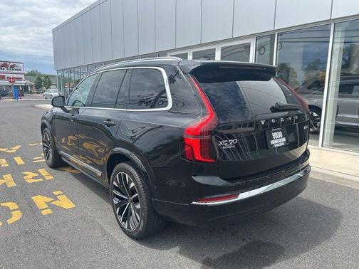 Onyx Black Metallic 2025 Volvo XC90 B6 Plus 7-Seater