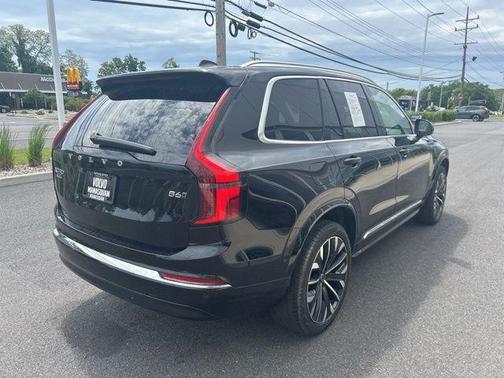 Onyx Black Metallic 2025 Volvo XC90 B6 Plus 7-Seater