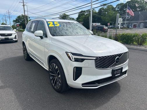 Crystal White Metallic 2025 Volvo XC90 B6 Plus 7-Seater