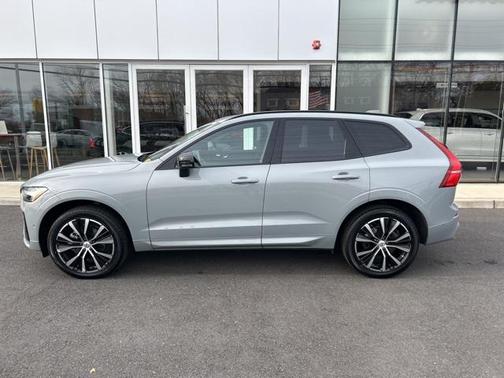 2025 Volvo XC60 B5 Plus