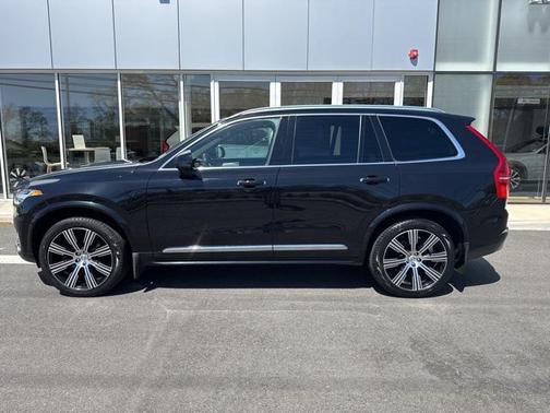 2022 Volvo XC90 T6 Inscription