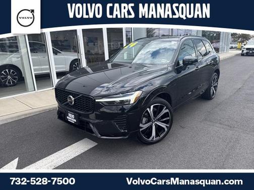 2024 Volvo XC60 Recharge Plug-In Hybrid T8 Ultimate Dark Theme