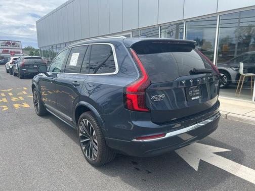 Denim Blue Metallic 2025 Volvo XC90 B6 Plus 7-Seater