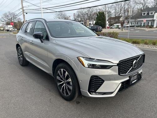 2025 Volvo XC60 B5 Plus