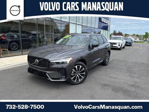 Platinum Grey Metallic 2025 Volvo XC60 B5 Plus