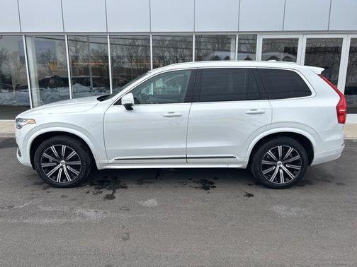 2024 Volvo XC90 B5 Core Bright Theme