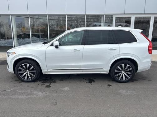2024 Volvo XC90 B5 Core Bright Theme